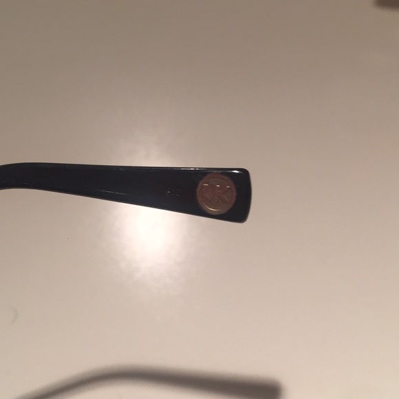 Never been worn Michael Kors sunglasses - Picture 3 of 4